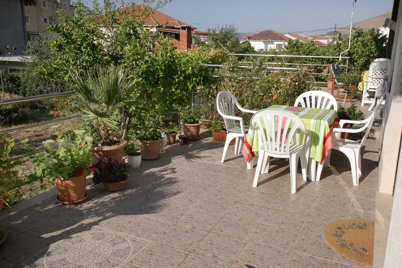 House Peri Trogir Exterior foto